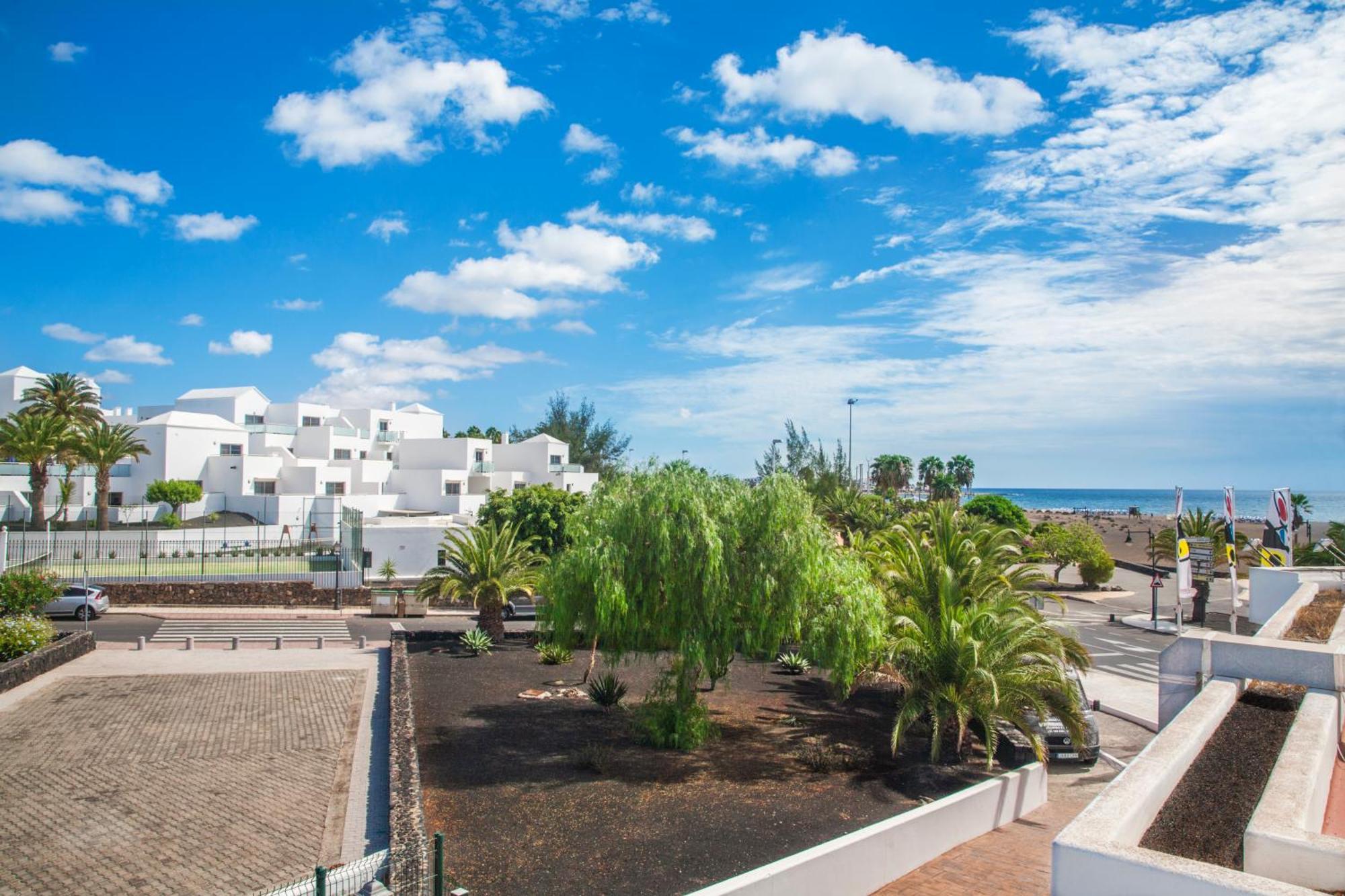 Club Del Carmen Aparthotel Puerto del Carmen  Exterior photo