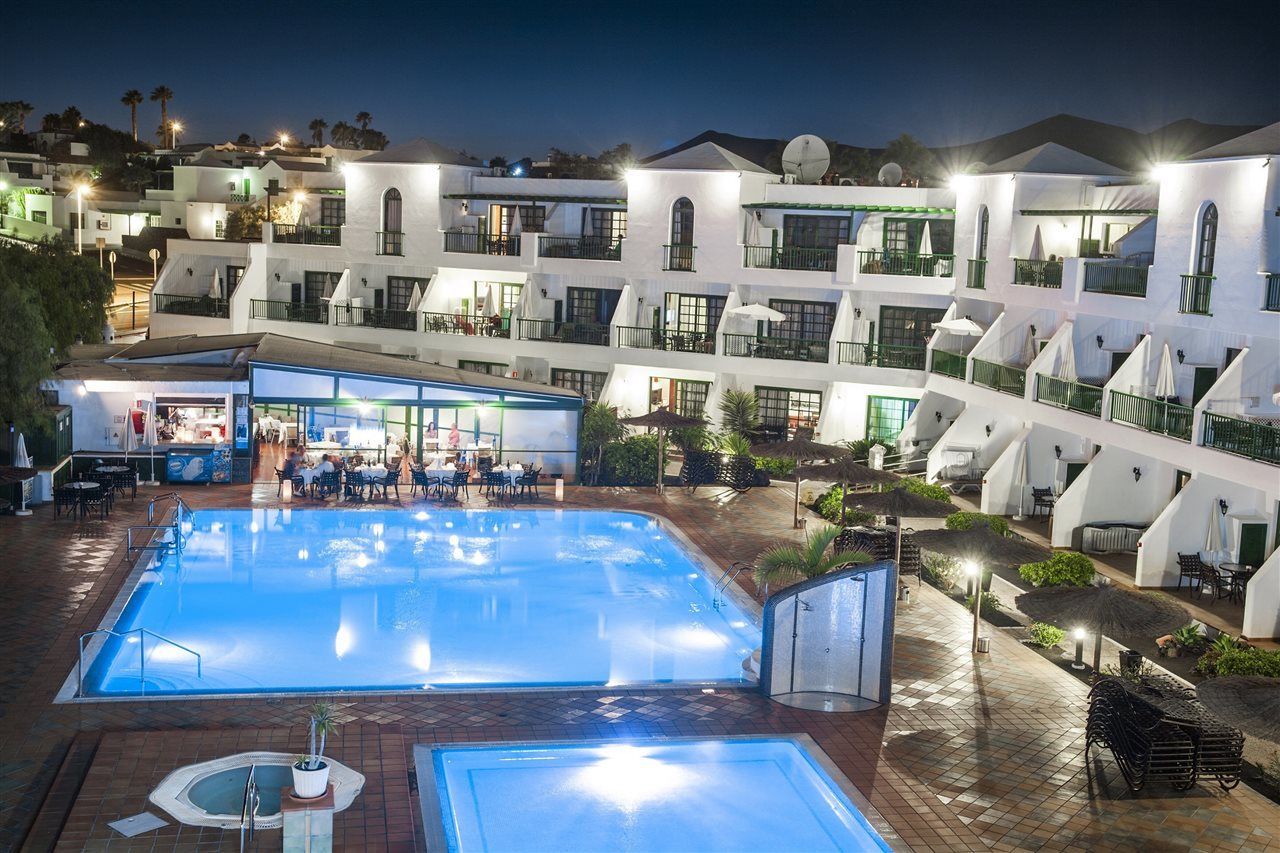 Club Del Carmen Aparthotel Puerto del Carmen  Exterior photo