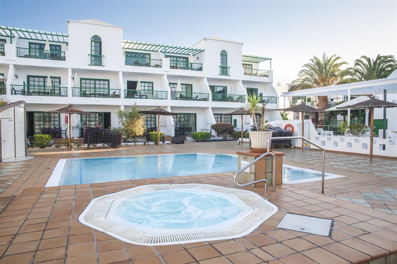 Club Del Carmen Aparthotel Puerto del Carmen  Exterior photo