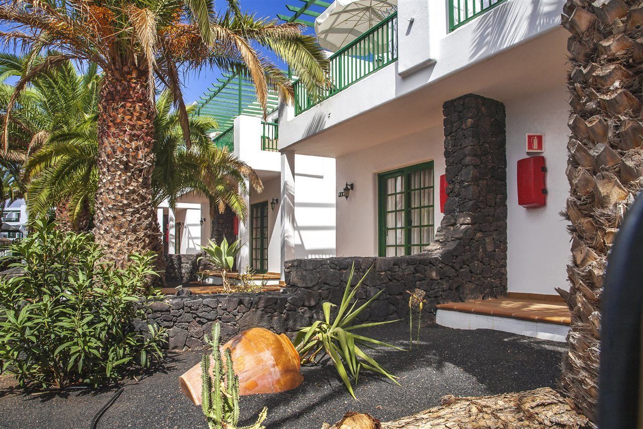 Club Del Carmen Aparthotel Puerto del Carmen  Exterior photo