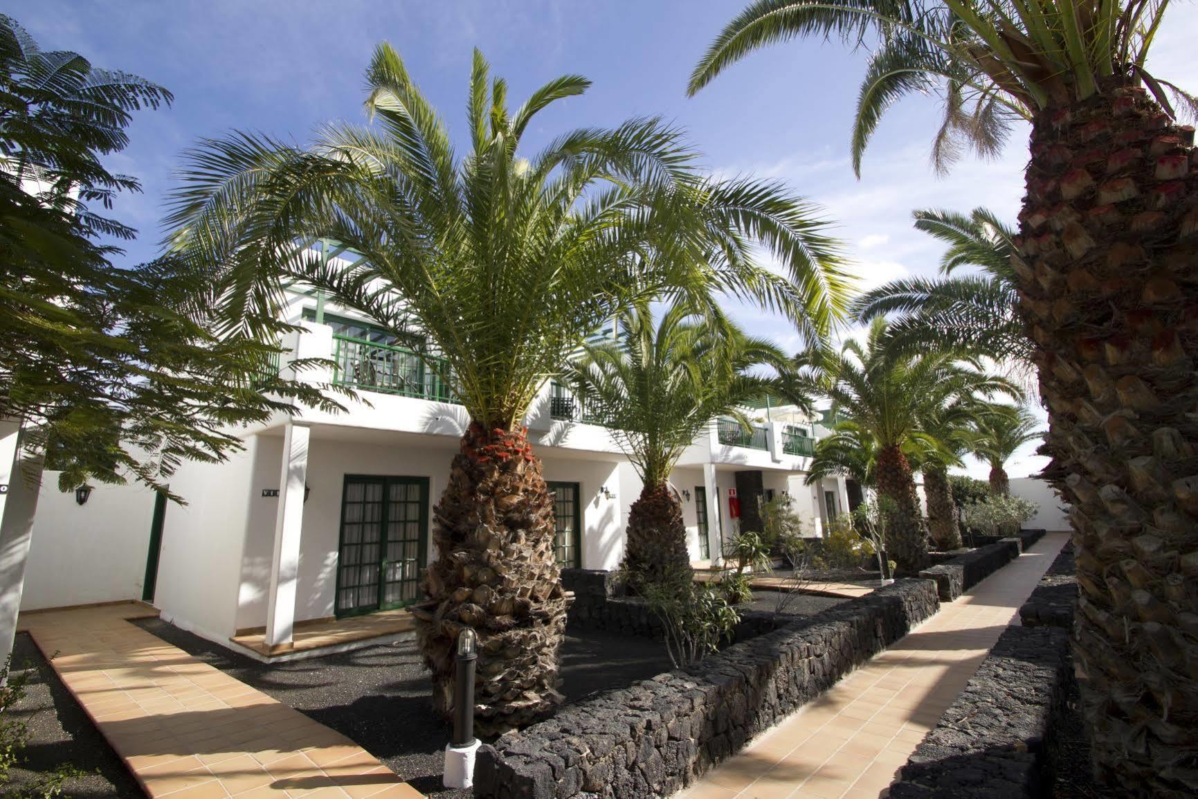 Club Del Carmen Aparthotel Puerto del Carmen  Exterior photo
